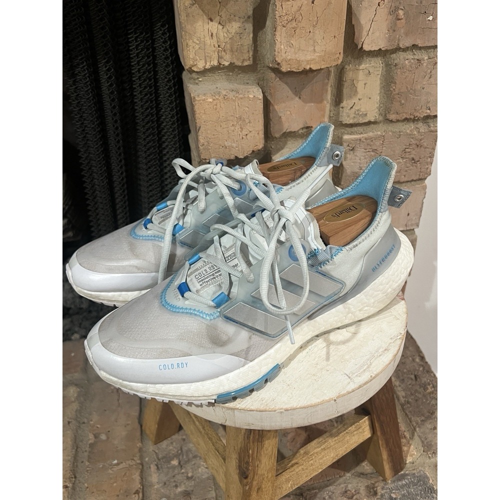 adidas Ultraboost 22 COLD.RDY Women's 9 GX8032 Blue Tint Silver Running Shoes - Picture 2 of 8